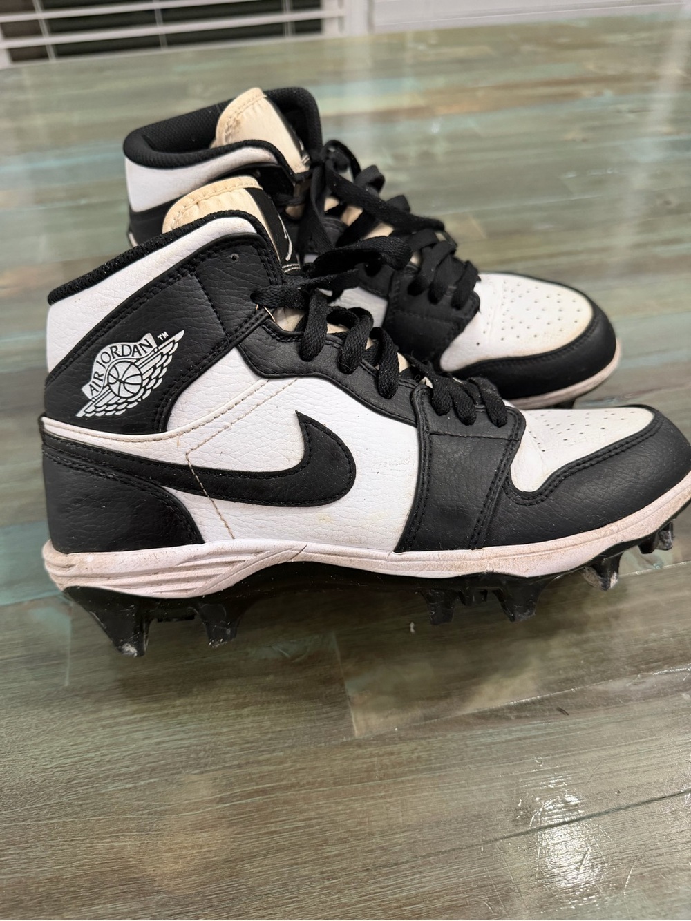 Nike Jordan 1 Mid TD football cleats